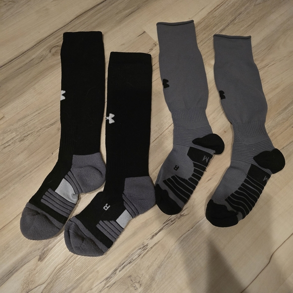 Under Armour Black and Gray Athletic Socks - Picture 1 of 1